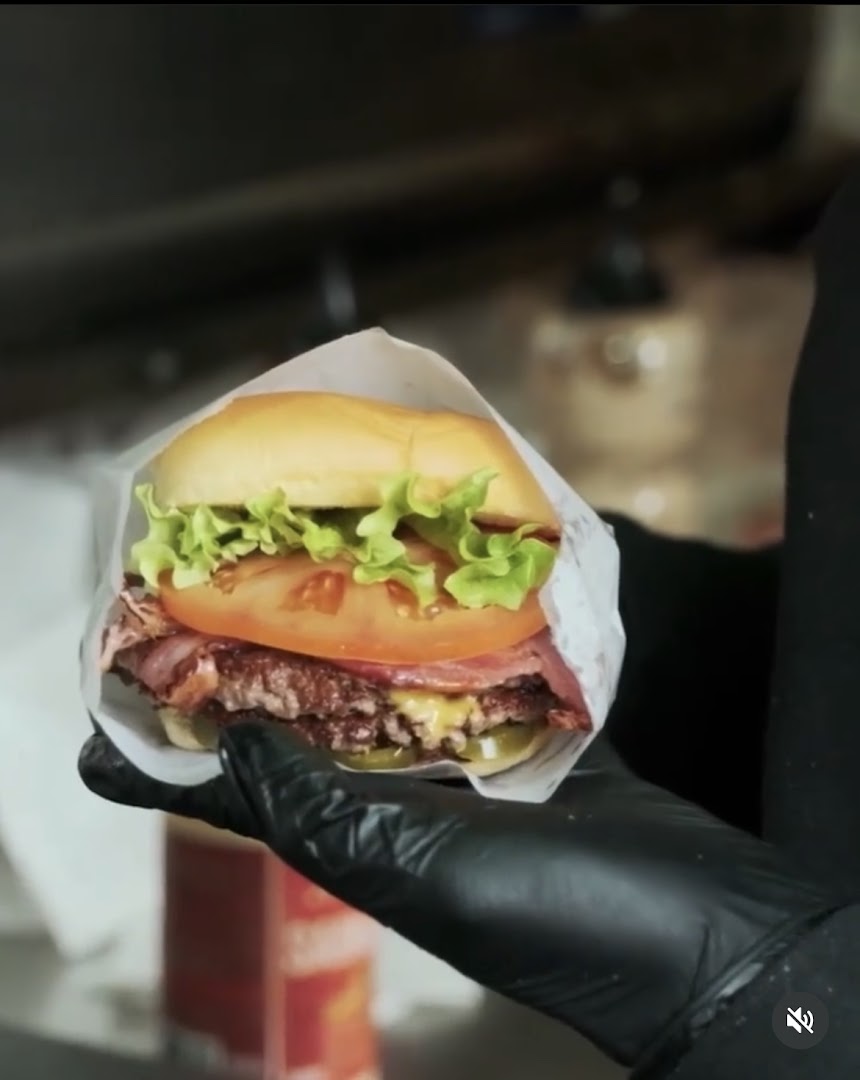 Moody's Burger · Photos 3